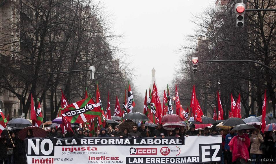 Les Espagnols manifestent en masse contre la réforme du travail