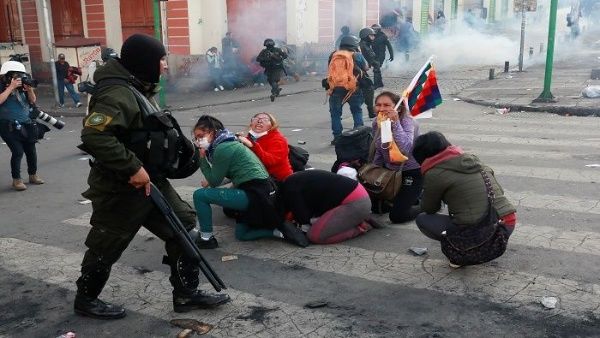 Les putschistes donnent feu vert à la police et à l'armée bolivienne pour massacrer les manifestant.e.s