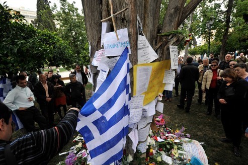Suicide d'un retraité en Grèce : Réaction du KKE