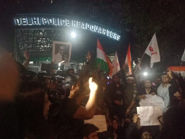 L'extrême droite lance un raid contre les étudiant.e.s de l'Université Jawaharlal Nehru en Inde
