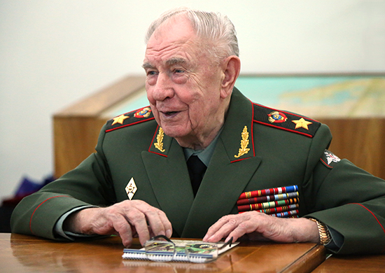 Dmitri Iazov, le dernier Maréchal soviétique est décédé