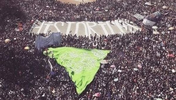 Des millions de femmes sont descendues dans les rues en Amérique Latine Des millions de femmes sont descendues dans les rues en Amérique Latine