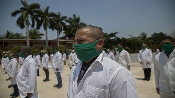 Des médecins cubains au secours du Qatar pour combattre le coronavirus