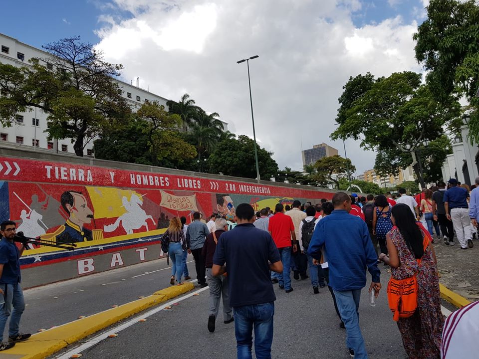 Dire stop au coup de force et ouvrir la voie de la solidarité au peuple vénézuélien (PCF)