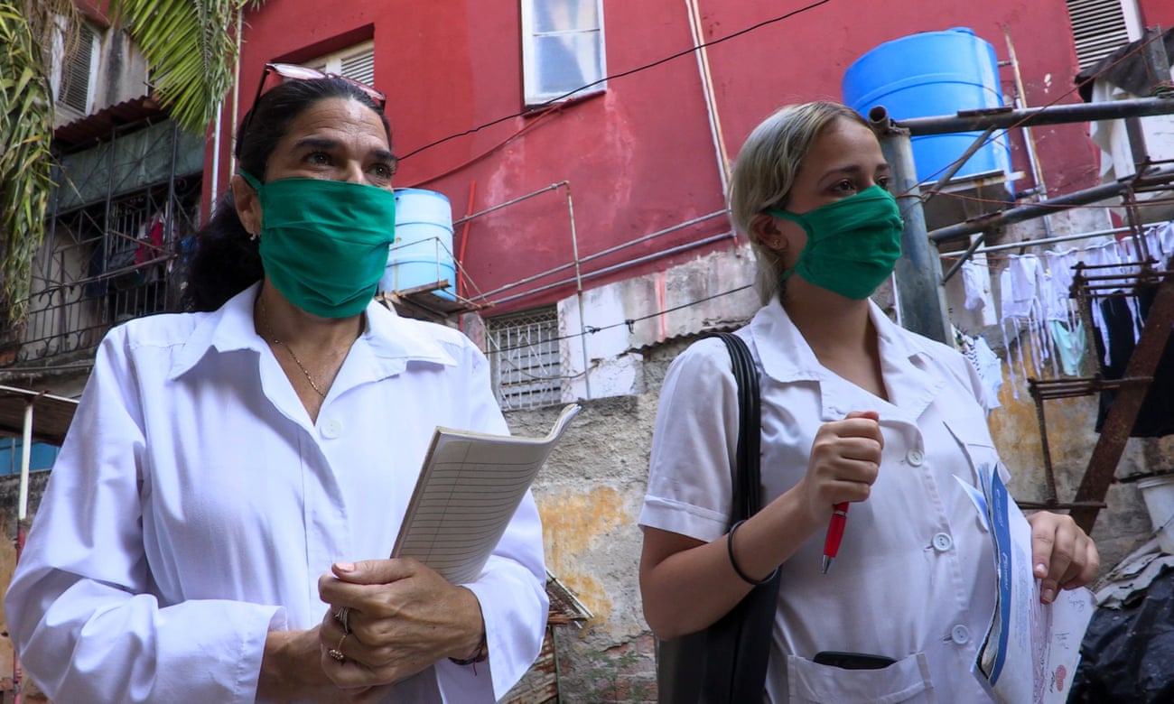 Cuba montre l'exemple avec un programme réussi pour contenir le coronavirus (The Guardian) Cuba montre l'exemple avec un programme réussi pour contenir le coronavirus (The Guardian)