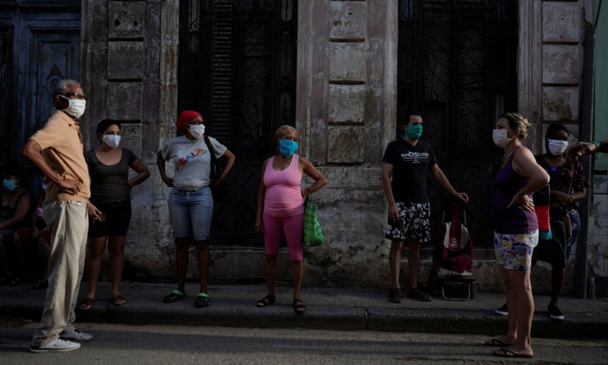 Cuba montre l'exemple avec un programme réussi pour contenir le coronavirus (The Guardian) Cuba montre l'exemple avec un programme réussi pour contenir le coronavirus (The Guardian)