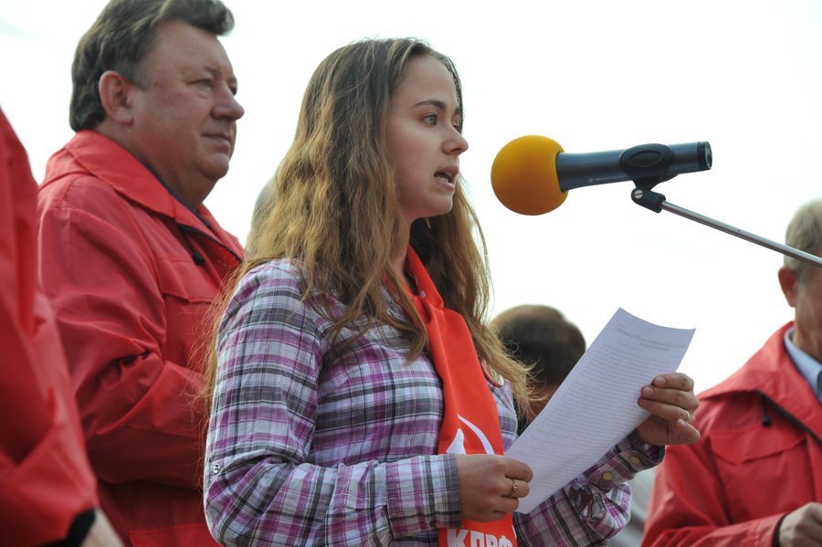 Protestations massives, organisées par les communistes, en Russie contre les "réformes" de Poutine Protestations massives, organisées par les communistes, en Russie contre les "réformes" de Poutine