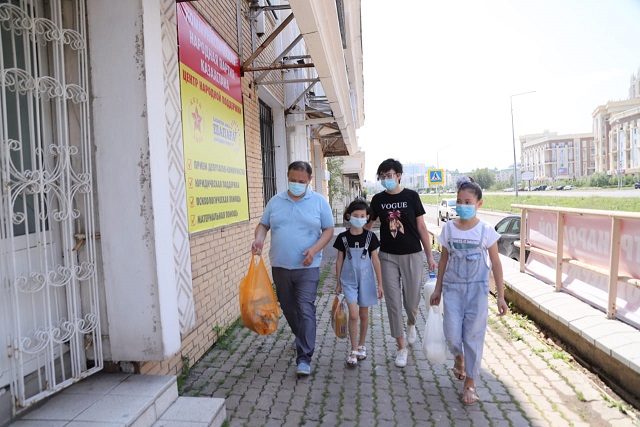 Les communistes du Kazakhstan lancent le plan "Shapagat" pour venir en aide aux personnes en situation difficile