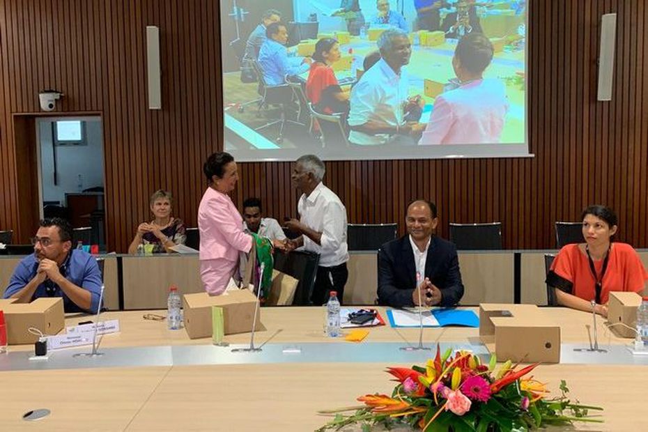 La Réunion : Les communistes (PLR) s'emparent de la présidence du Territoire de la Côte Ouest La Réunion : Les communistes (PLR) s'emparent de la présidence du Territoire de la Côte Ouest