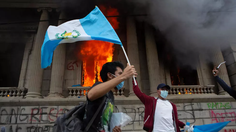 Le Guatemala se soulève contre la corruption Le Guatemala se soulève contre la corruption