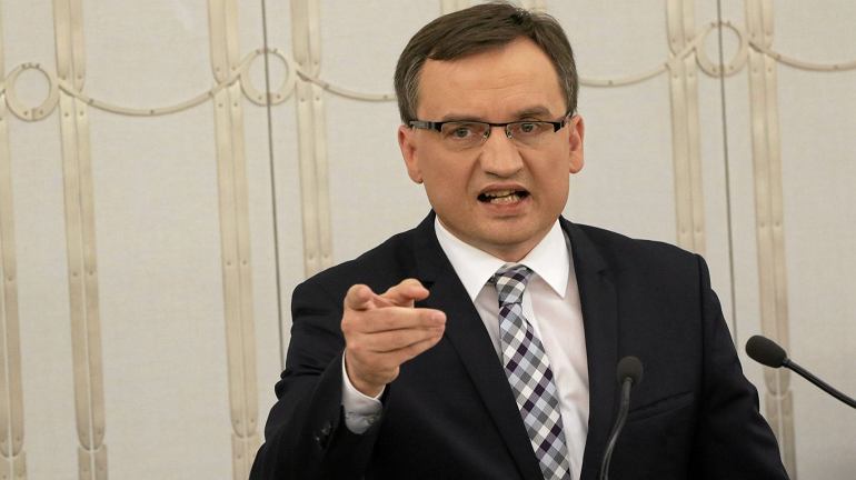 Le Ministre de la justice de Pologne demande l'interdiction du Parti communiste polonais