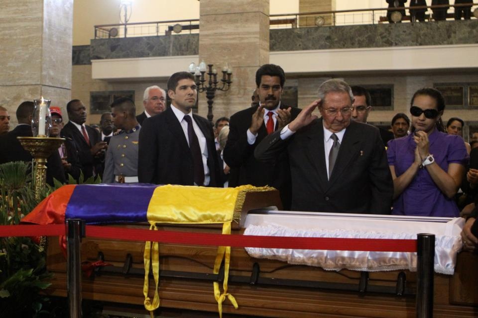 Raul Castro, Correa, Lula et Dilma Rousseff ont rendu les honneurs à Hugo Chavez