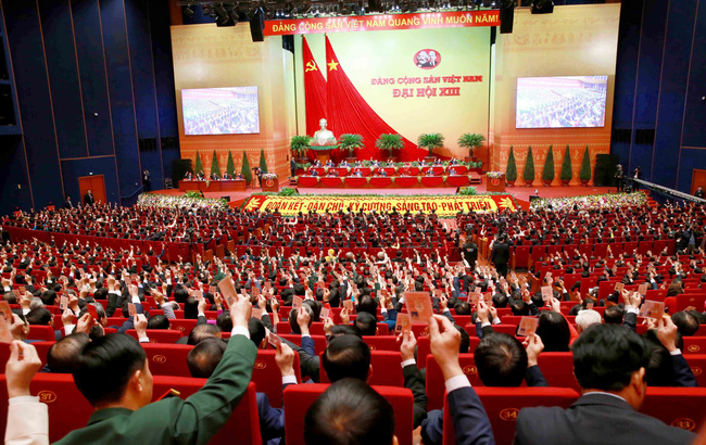 Adoption de la Résolution du 13ème Congrès national du Parti Communiste du Vietnam Adoption de la Résolution du 13ème Congrès national du Parti Communiste du Vietnam