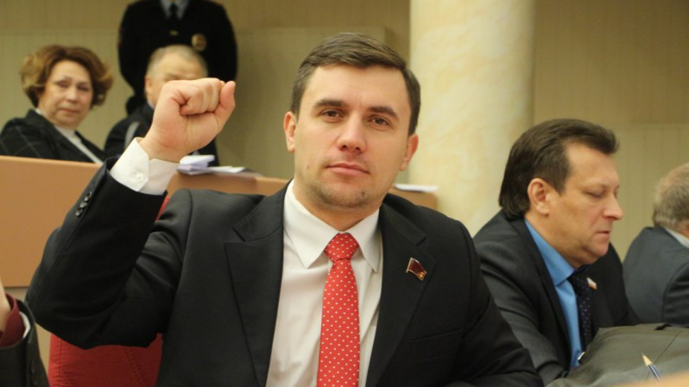 Le député communiste Nikolai Bondarenko arrêté pendant les manifestations du 31 janvier