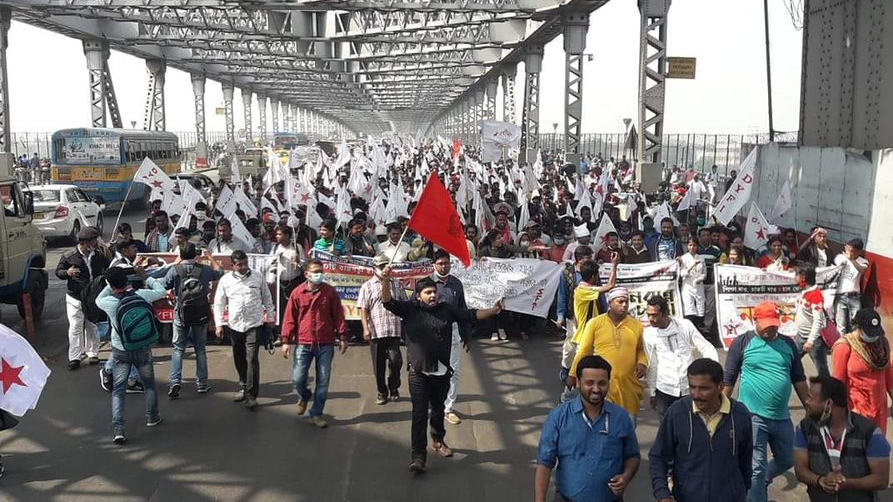 Répression massive contre des manifestations au Bengale occidental