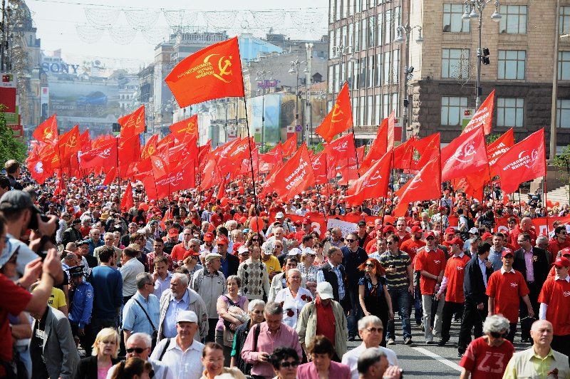 La lutte des travailleurs ukrainiens "Paix !Travail !Mai !" : les communistes ukrainiens en masse pour défendre les valeurs du travail La lutte des travailleurs ukrainiens "Paix !Travail !Mai !" : les communistes ukrainiens en masse pour défendre les valeurs du travail