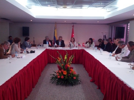 Pierre Laurent : Le Venezuela représente un espoir contre le néolibéralisme Pierre Laurent : Le Venezuela représente un espoir contre le néolibéralisme