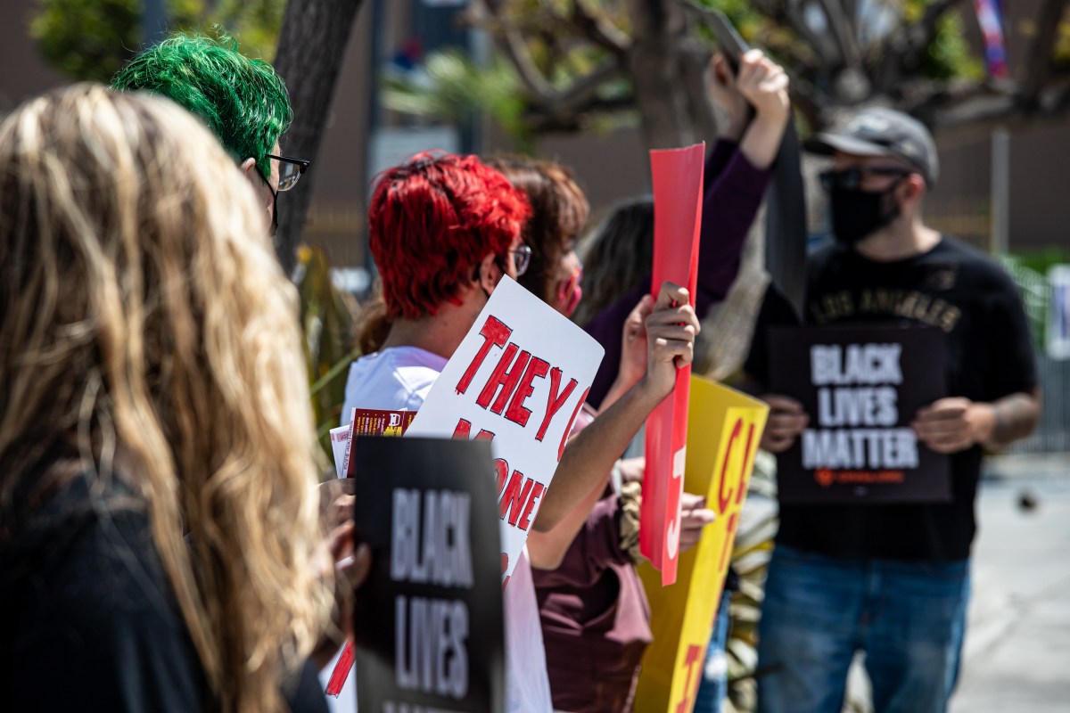 Le Parti communiste de Long Beach (Californie) mobilisé contre les violences policières