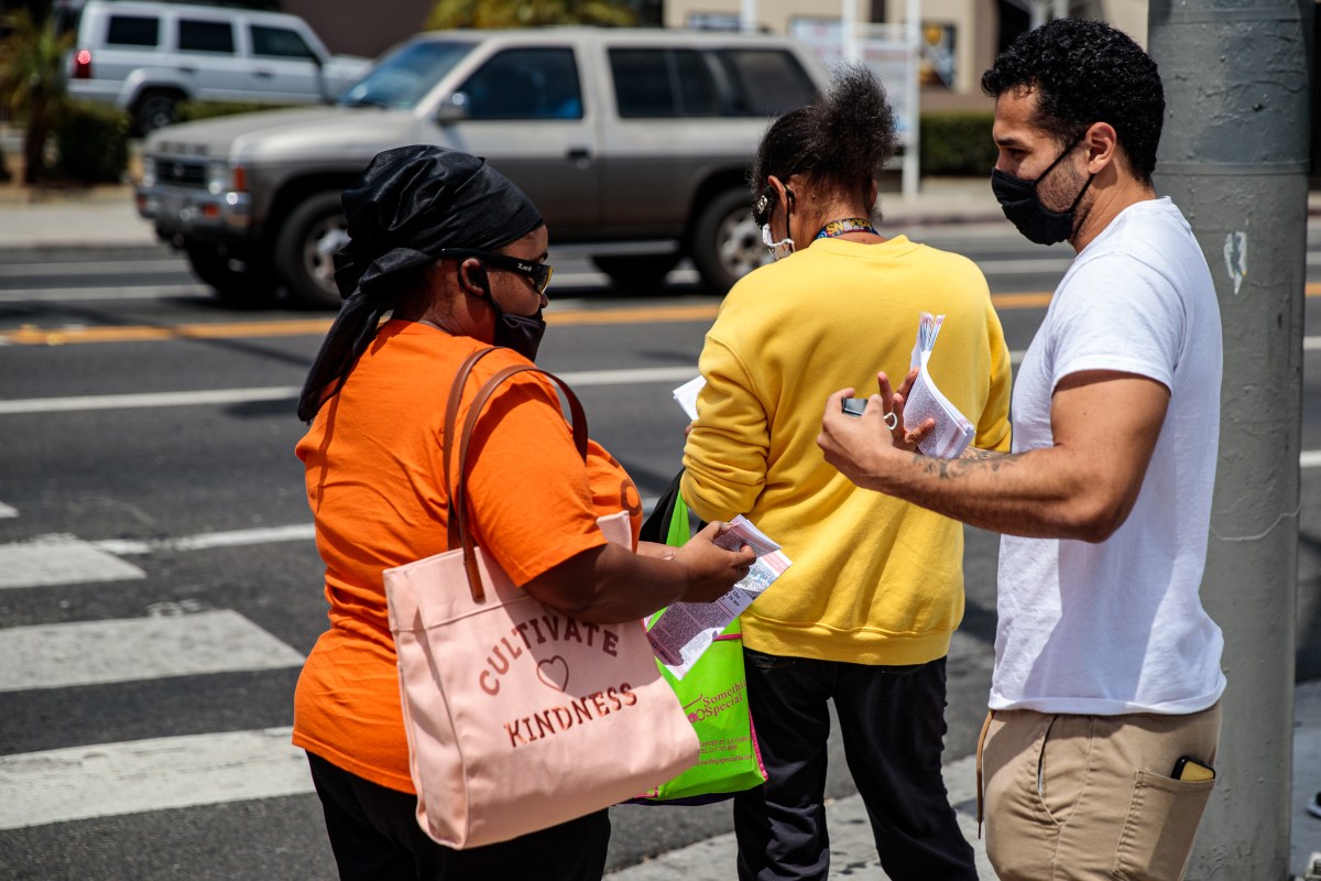 Le Parti communiste de Long Beach (Californie) mobilisé contre les violences policières Le Parti communiste de Long Beach (Californie) mobilisé contre les violences policières