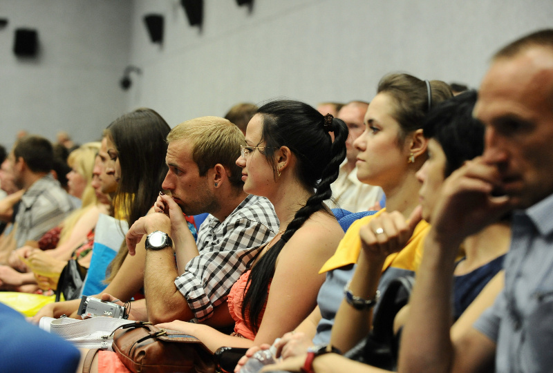 Il y a 20 ans, le 19 Juin 1993 à Donetsk, renaissait le Parti communiste d'Ukraine (KPU) Il y a 20 ans, le 19 Juin 1993 à Donetsk, renaissait le Parti communiste d'Ukraine (KPU)