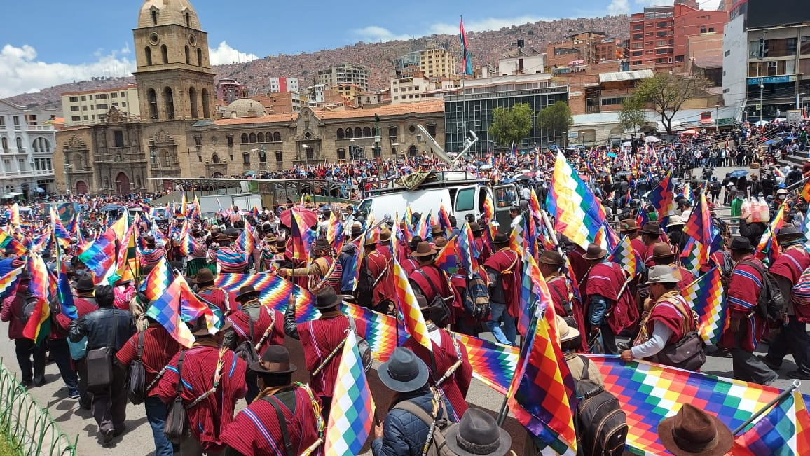 Les bolivien.ne.s se mobilisent massivement contre les tentatives de coup d'État