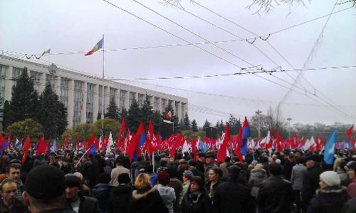 Moldavie : Les communistes rassemblent 50.000 manifestants contre l'adhésion à l'Union Européenne