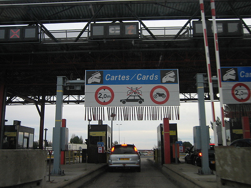 Pour mettre fin au racket, les sénateurs communistes proposent de nationaliser les 12 sociétés d'autoroutes