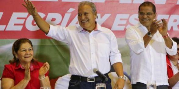 Salvador : Salvador Ceren, le candidat du FLMN, largement en tête au 1er tour