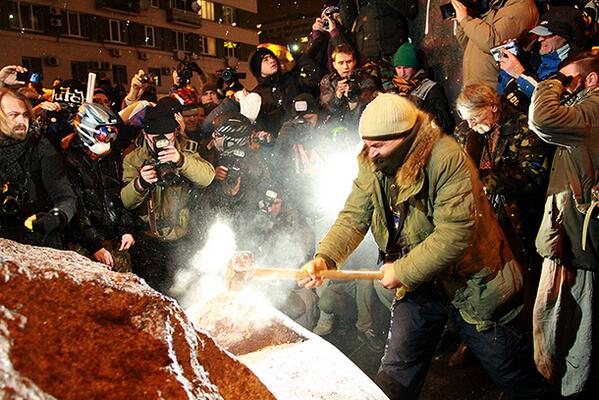 Ukraine : Les ukrainiens sont de plus en plus opposés à "EuroMaïdan"