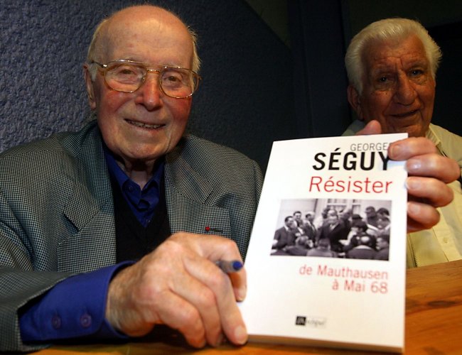 Georges Seguy (CGT) s'engage auprès de Patrice Bessac (PCF) à Montreuil