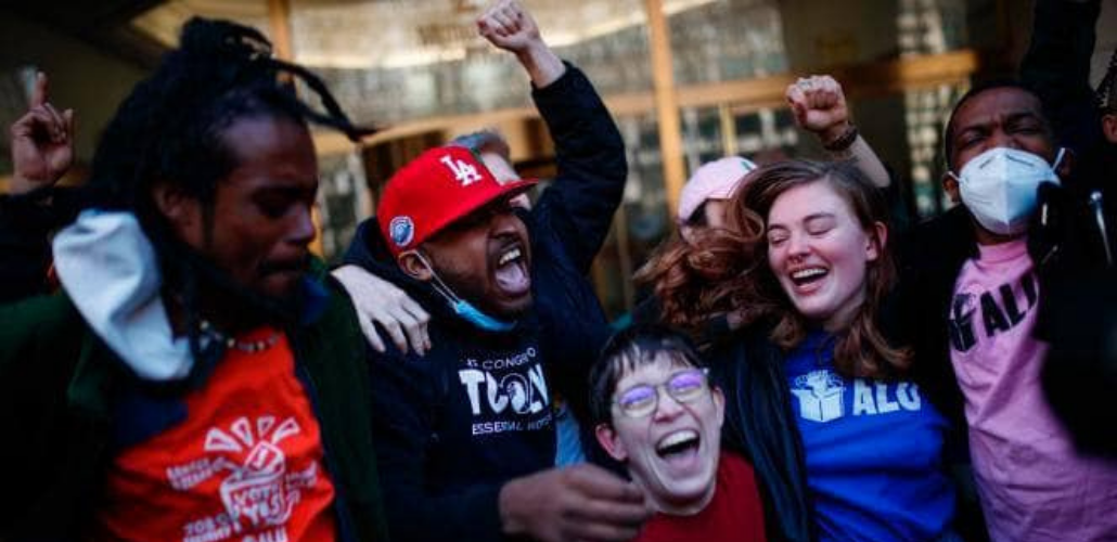 Les salariés d'Amazon de Staten Island mettent en échec le milliardaire Jeff Bezos