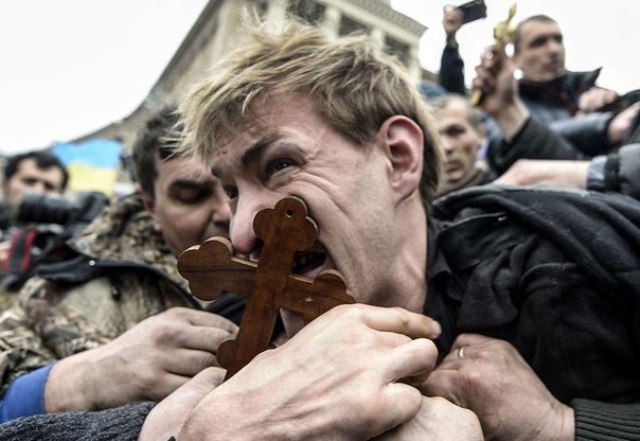 Message de Rostislav Vasilko dirigeant communiste torturé par les néonazis de EuroMaïdan Message de Rostislav Vasilko dirigeant communiste torturé par les néonazis de EuroMaïdan