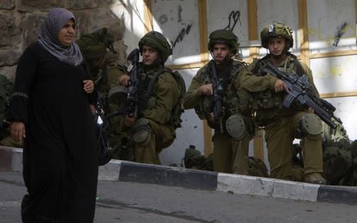 50 jeunes israéliens refusent de faire leur service militaire pour protester contre l'occupation des territoires palestiniens !