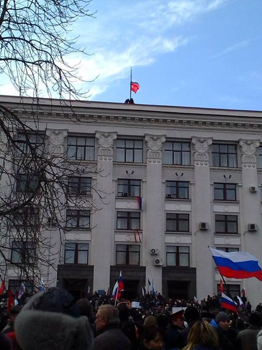 Ukraine : Donetsk, Lugansk, Kharkov, Mariupol, Dnipropetrovsk, se soulèvent contre les putschistes de Kiev et contre les oligarques