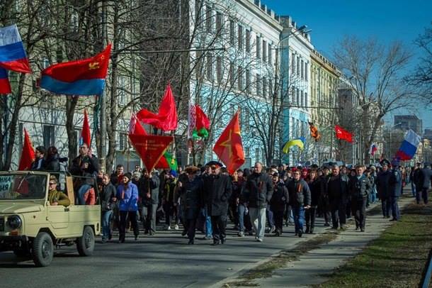 Ukraine : Donetsk, Lugansk, Kharkov, Mariupol, Dnipropetrovsk, se soulèvent contre les putschistes de Kiev et contre les oligarques