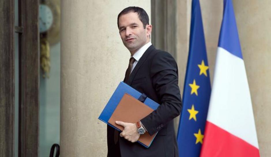 Il faut briefer le soldat Hamon (UEC) Il faut briefer le soldat Hamon (UEC)