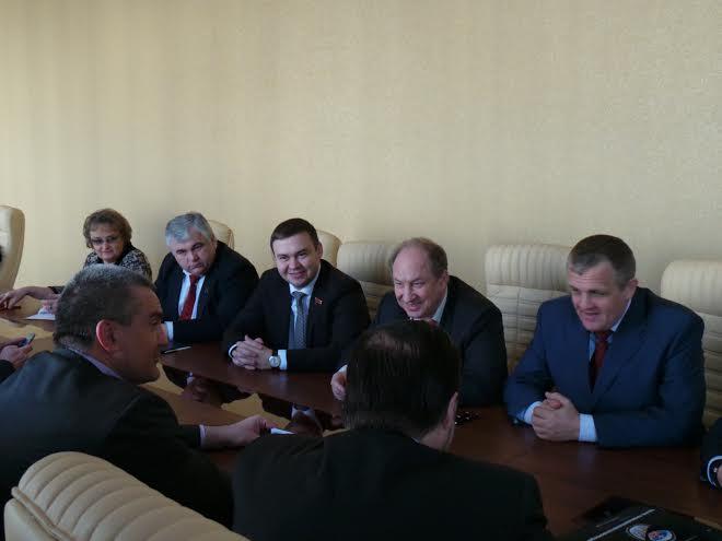 Rencontre en Simonenko (KPU) et Ziouganov (KPRF)