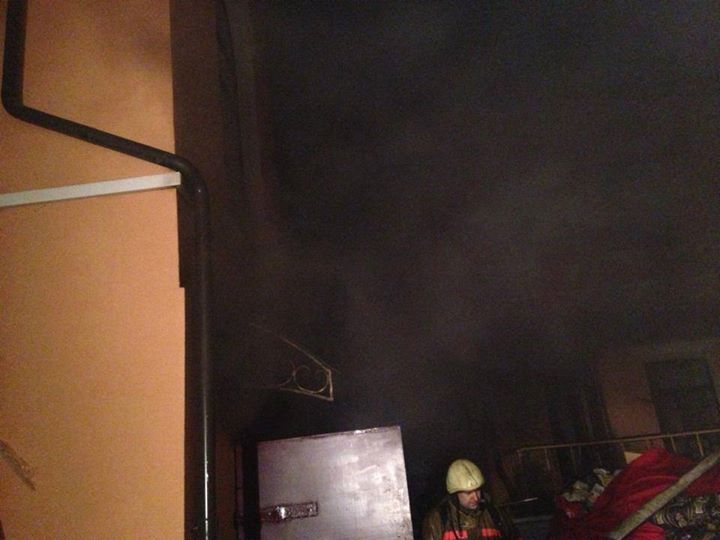 Ukraine : Le siège du KPU pillé et incendié par les néonazis Ukraine : Le siège du KPU pillé et incendié par les néonazis