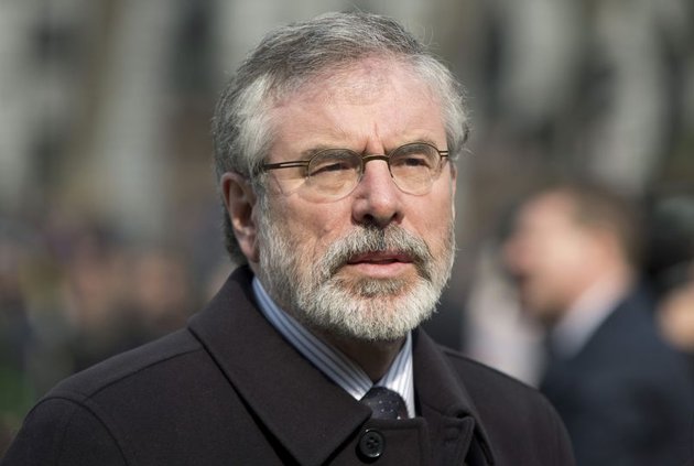 Arrestation de Gerry Adams, leader du  Sinn Féin, en Irlande occupée