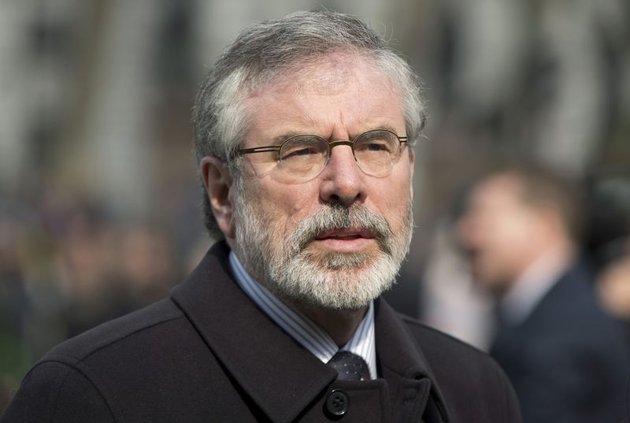 Arrestation de Gerry Adams, leader du Sinn Féin, en Irlande occupée Arrestation de Gerry Adams, leader du Sinn Féin, en Irlande occupée