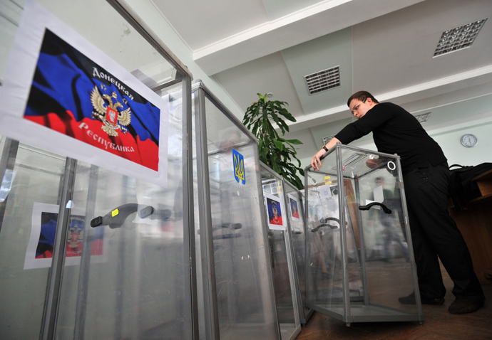Ukraine : Lugansk et Donetsk votent massivement malgré les menaces