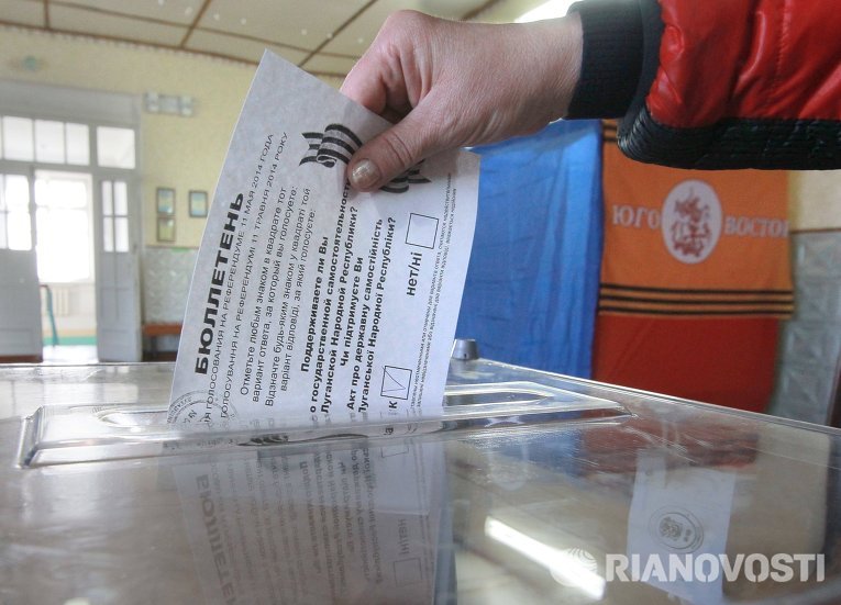 Donetsk/Lugansk : Forte participation populaire pour les référendums (79% et 71,42%)