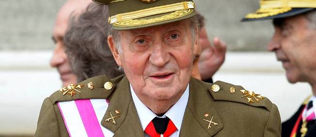 Espagne : le roi Juan Carlos abdique, les communistes veulent une République