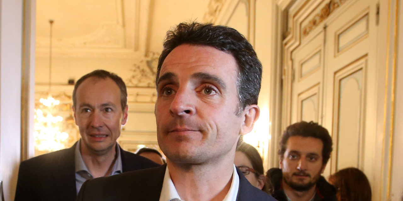 Eric Piolle, maire EELV de Grenoble, fondateur-actionnaire d'une société spécialisée dans des paradis fiscaux Eric Piolle, maire EELV de Grenoble, fondateur-actionnaire d'une société spécialisée dans des paradis fiscaux