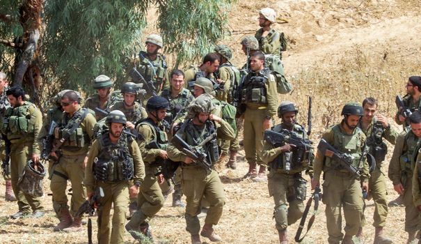 Israël intensifie ses frappes et lance une incursion terrestre Israël intensifie ses frappes et lance une incursion terrestre