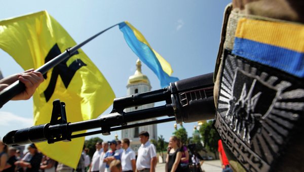 Après la statue de Lénine à Kharkov, les communistes de Nikolaïev victimes de la folie fasciste en Ukraine Après la statue de Lénine à Kharkov, les communistes de Nikolaïev victimes de la folie fasciste en Ukraine