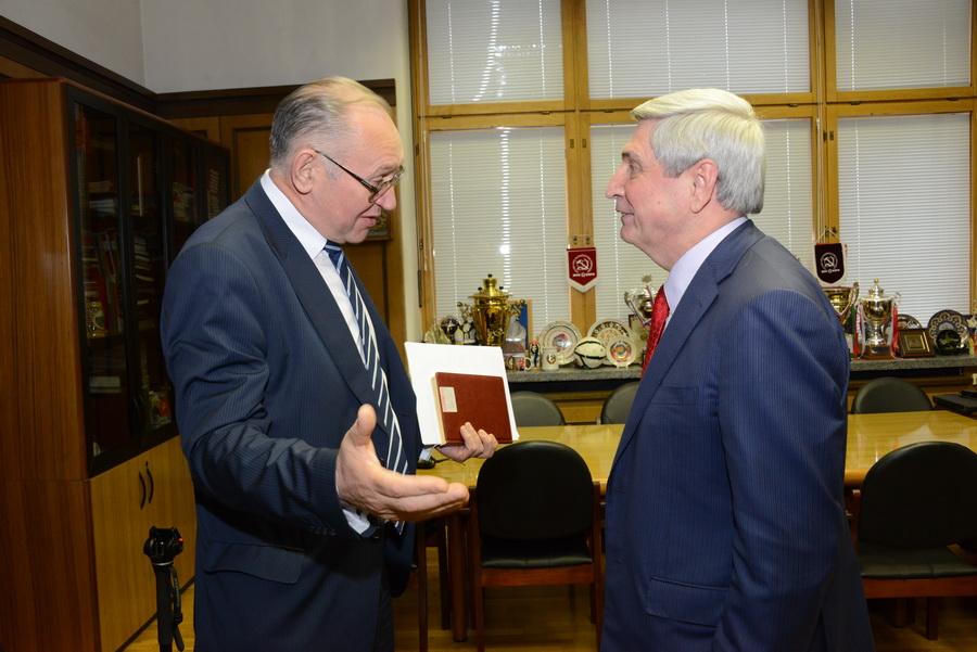 Rencontre entre le KPRF et le Parti Communiste de la République Populaire de Donetsk (KPDNR)