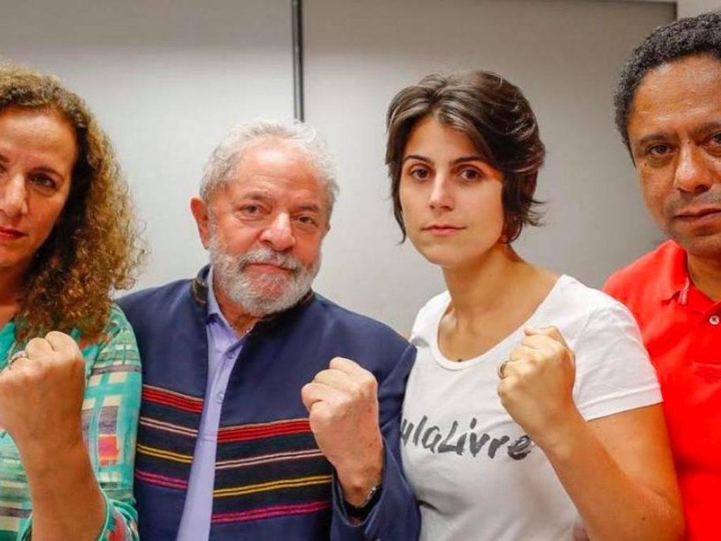 Manuela D'Avila (PCdoB) nommée à la tête de la commission "contre les discours de haine et l'extrémisme"