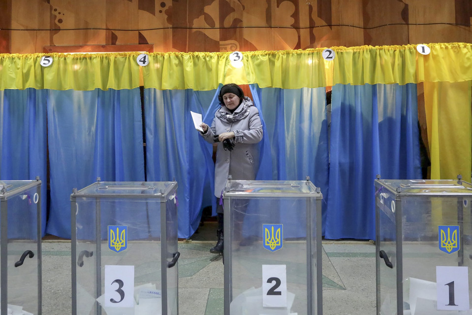 Ukraine : La junte fasciste de Kiev s'offre un parlement à son image