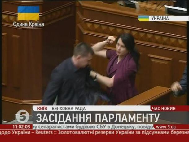 Oksana Kaletnyk maravant un député de Svoboda